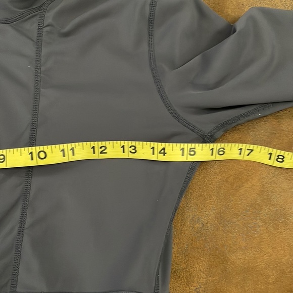 Athleta Tidal Rash Guard Top - Picture 11 of 16